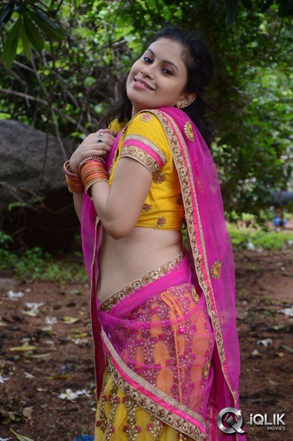 Sumi-Ghosh-At-Lovers-Park-Movie-Opening